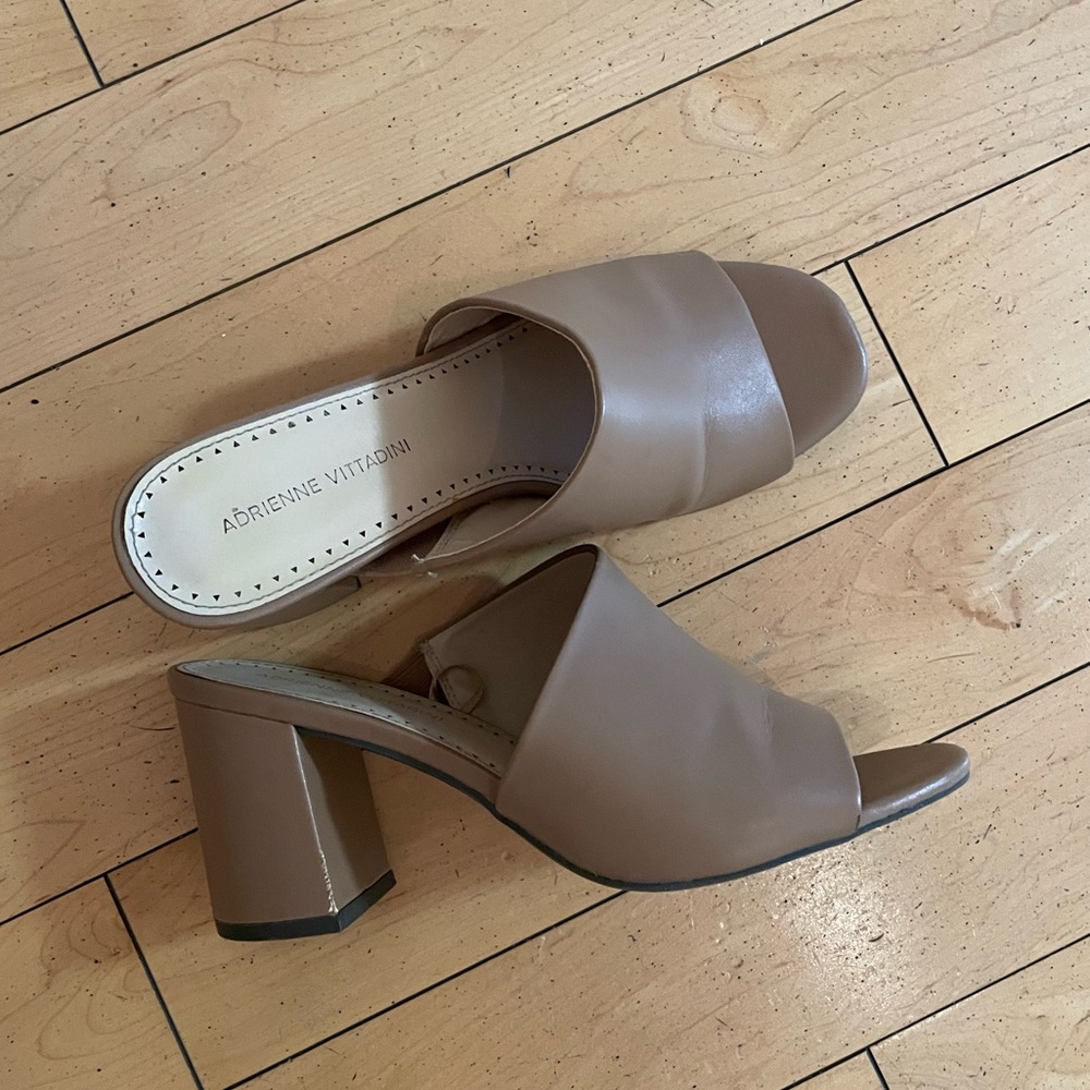 Adrienne Vittadini heeled sandal